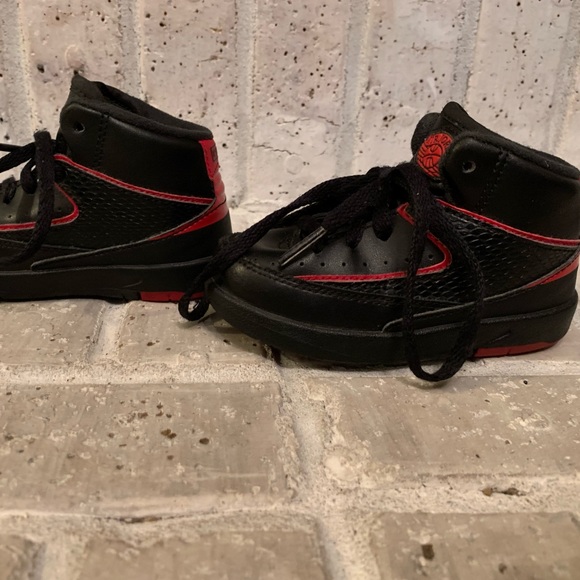 Air Jordan II (toddler) - Picture 2 of 6